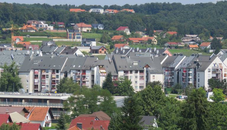Prodaja nepremičnin na Ptuju v porastu, a rast cen ne pojenja. Kaj prinaša leto 2026?