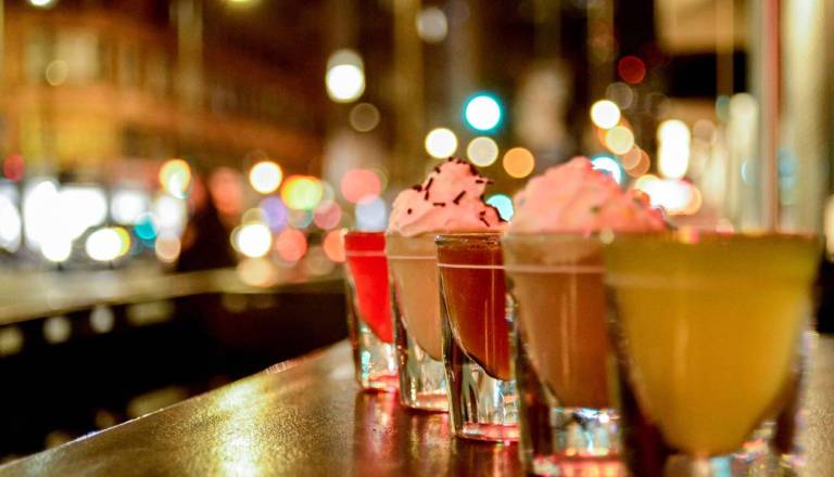 S polic umikajo še dve žgani pijači