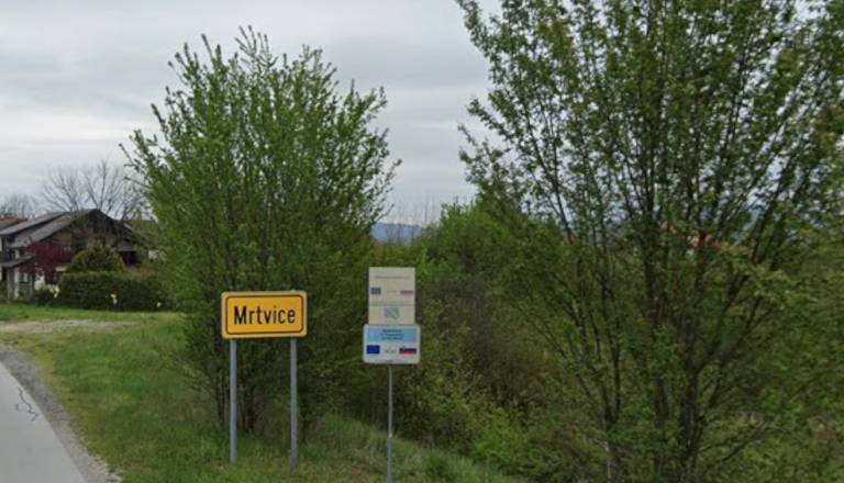 Tragična novica iz Krškega: Gasilci po odprtju vrat stanovanja našli mrtvo osebo