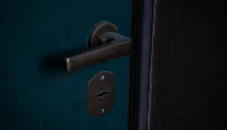 Tragično: Pomurski gasilci odprli vrata stanovanja in našli mrtvo osebo