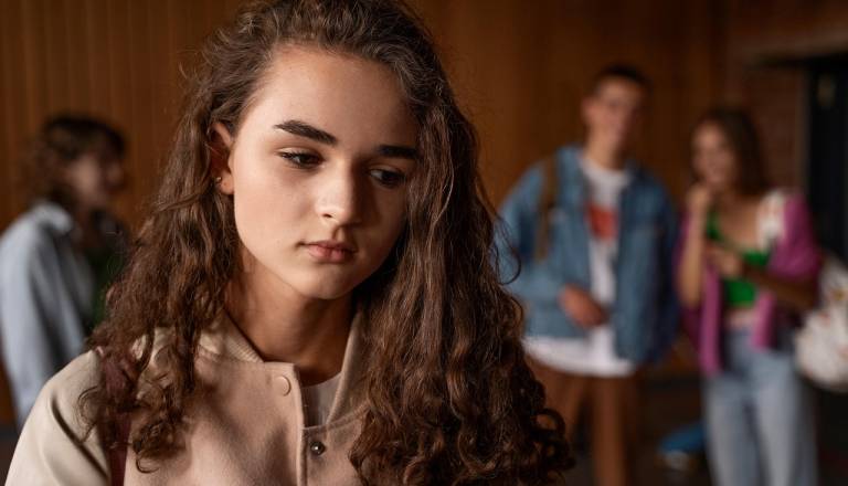 Duševno zdravje mladih na Ptujskem: »Pomembno je, da mladi ne ostanejo sami s svojimi težavami«