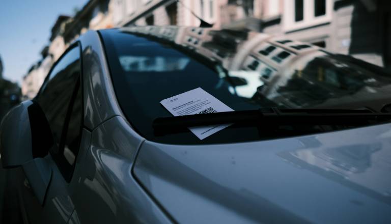 Ste vedeli, da lahko pri naših sosedih kazen plačate tudi na tak način?