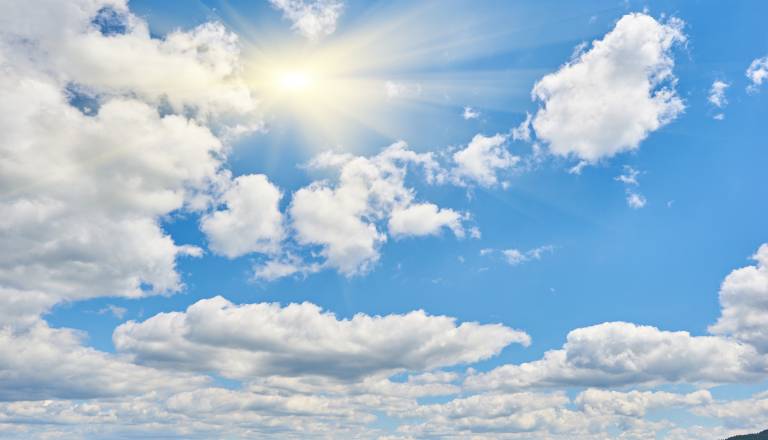 Kaj nam prinaša vreme? Prijetne temperature, a tudi možnost ploh