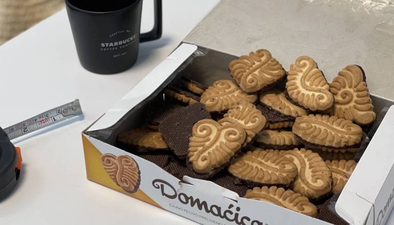 Isti piškoti, druga cena: Škatla Domaćice na severu Evrope cenejša kot doma