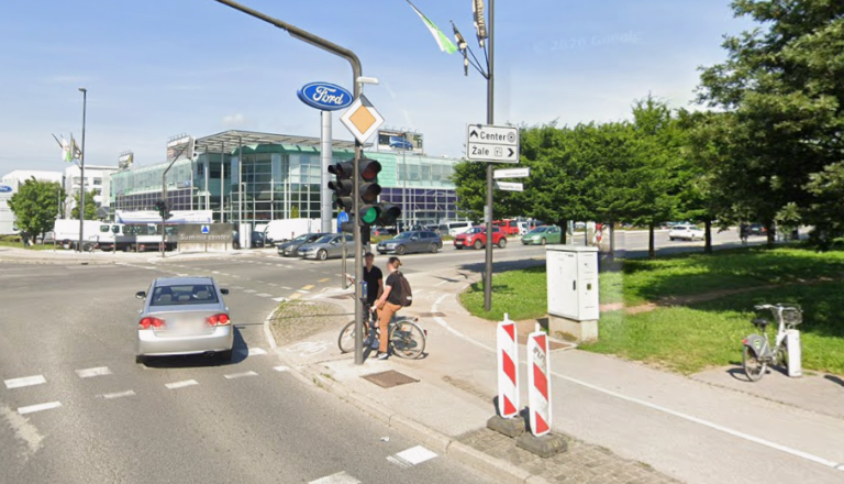 Pokopališka ulica bo zaprta, dostop le iz ene smeri