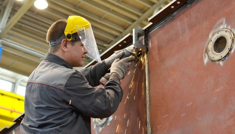 Občina namenja 51.000 evrov za počitniško delo mladih, kdo se lahko prijavi?