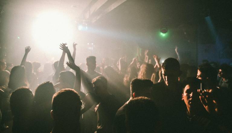 Nočno življenje v Ljubljani postaja luksuz: Za en večer tudi do 100 evrov