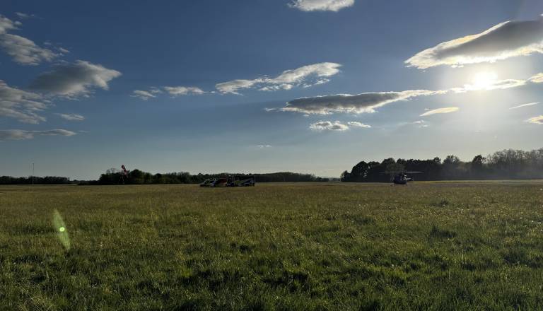 FOTO in VIDEO: Nesreča na soboškem letališču, neuradno vpleten padalec The Flying Bulls