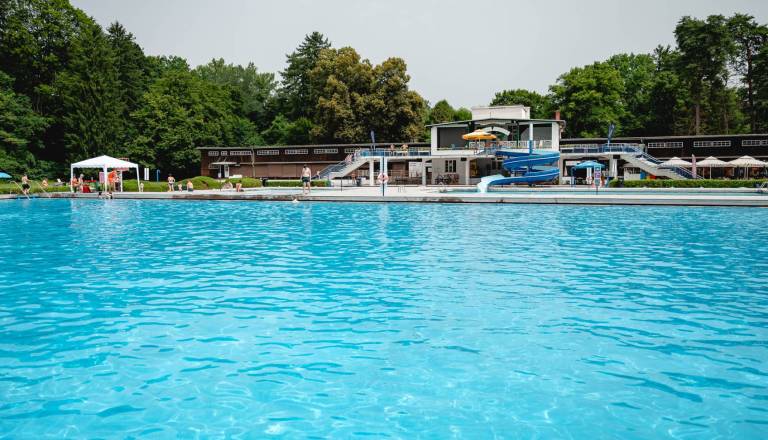 Pred sezono na Mariborskem otoku: Ogrevan bazen, novi tuši in višje cene?
