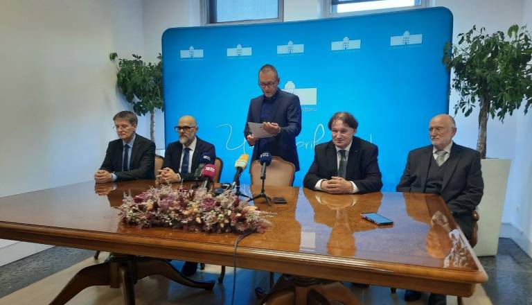 FOTO in VIDEO: Dean Korošak po zmagi na rektorskih volitvah: »Univerza v Mariboru nadaljuje svojo pot kot uspešna raziskovalna univerza«