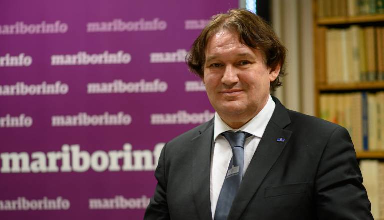 Mitja Slavinec po porazu na rektorskih volitvah: »Ker je aktualna uprava podprla drugega kandidata, sem ...«