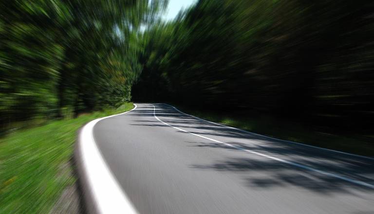Obnova ceste med Ljutomerom in Ptujem podaljšana zaradi zime in težav z vodovodom