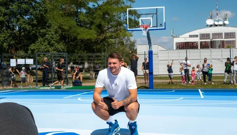 Ali bo Dončićevo igrišče ostalo? Novi športni park v Savskem naselju razdelil prebivalce Ljubljane