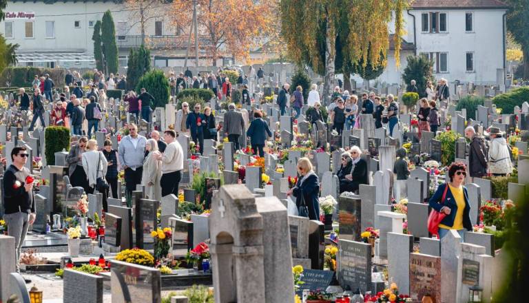Žalovanja ni treba preživljati sam, v Mariboru uvajajo posebna srečanja