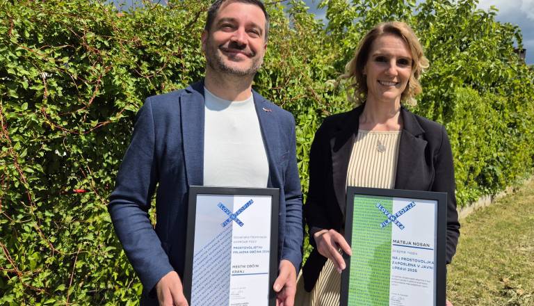 Kranj ima državno zmagovalko prostovoljstva, uslužbenka občine med najboljšimi v javni upravi