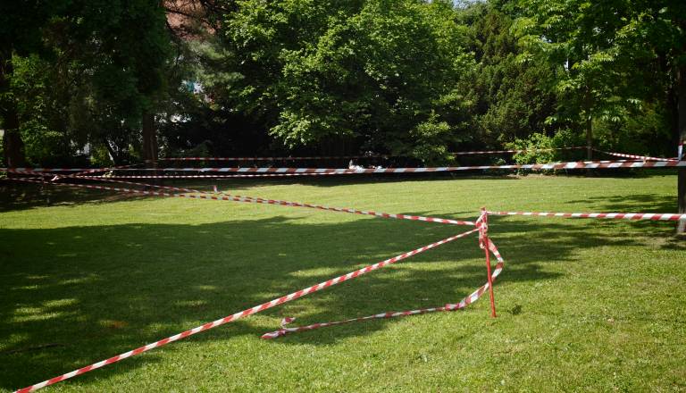 FOTO: Soboški park čaka maturante, najboljša mesta že rezervirana