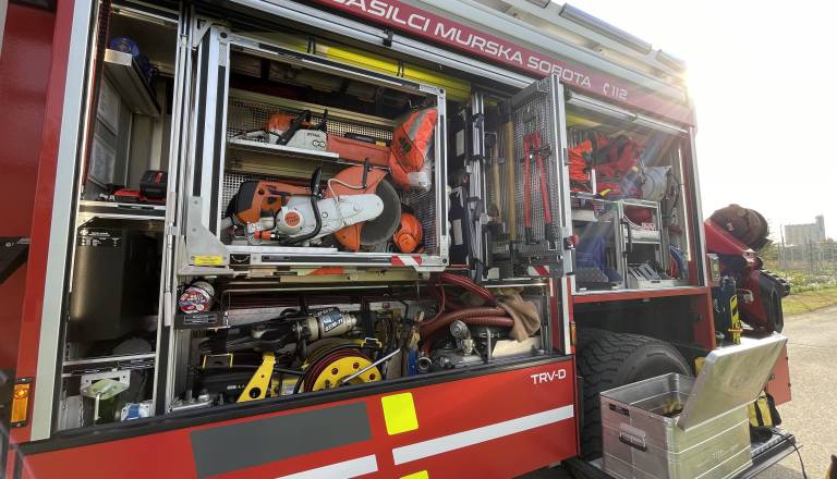 Policija preiskuje: eksplozija detonatorja v hiši