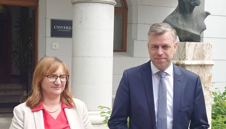 FOTO: Varuhinja človekovih pravic v Novem mestu o Šutarjevem zakonu, segregaciji in socialni pomoči