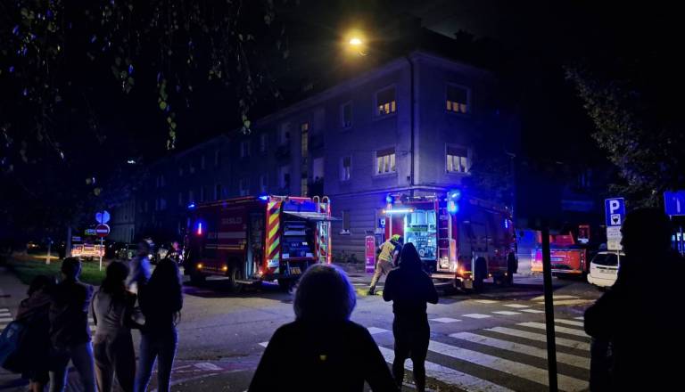 Stanovalci na Trubarjevi cesti v Ljubljani zavohali plin, posredovala tudi policija