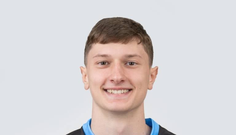 Iz Ljubljane na enega največjih košarkarskih programov v ZDA: Sergej Macura podpisal za UCLA