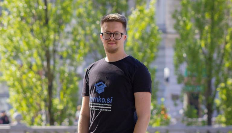 Nova ljubljanska zvezda s TikToka? Mladi zdravnik Ajdin po veliki pozornosti nenadoma izginil