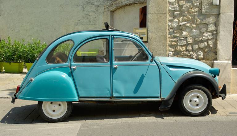 Legendarni spaček v novi eri – Citroën 2CV zdaj kot električno vozilo