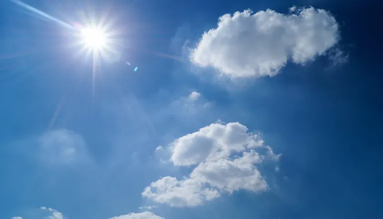 Slovenijo zajema prvi vročinski val letos: Prihajajo temperature do 33 stopinj