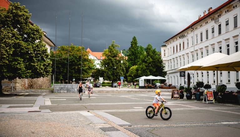 Meteorologi opozarjajo: Slovenijo najprej čaka ekstremna vročina, nato sledi hiter vremenski preobrat