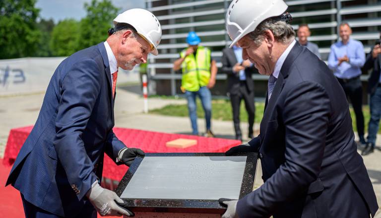 FOTO: Nova fakulteta za farmacijo v Ljubljani: Položili temeljni kamen