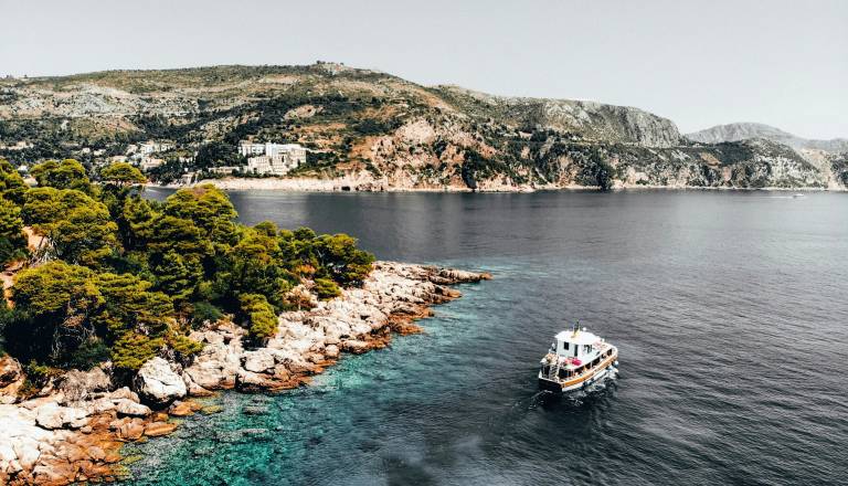 Z Uberjem tudi po morju? V priljubljene hrvaške destinacije prihaja zanimiva turistična novost