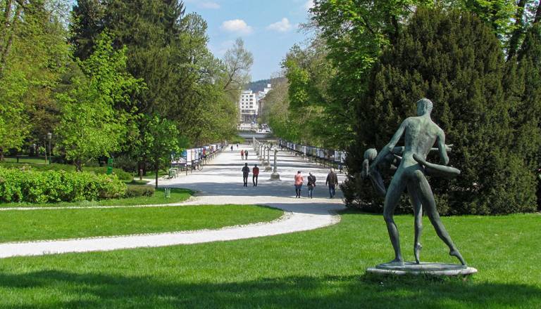 V Tivoliju javnih sanitarij ne bo: Vse breme na štirih straniščih v Čolnarn