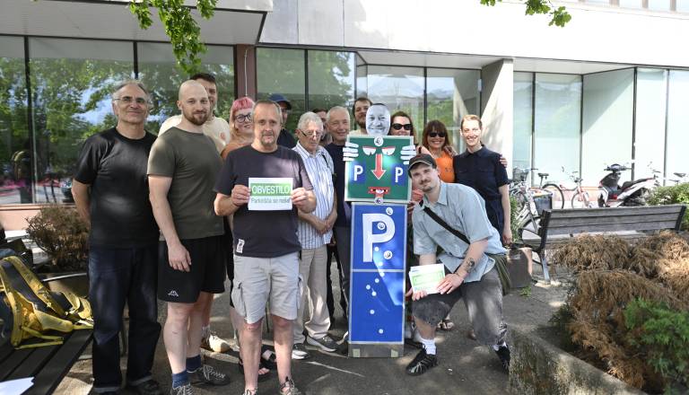 V Ljubljani: Civilna iniciativa stopnjuje pritisk zaradi parkiranja, referendumska kampanja v polnem teku