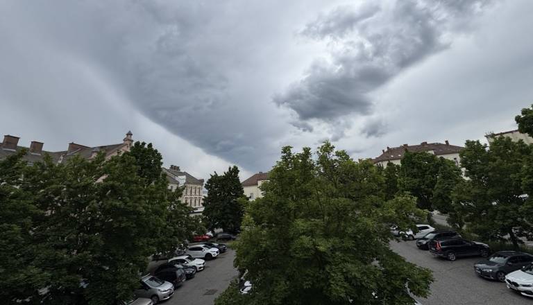 Pozor! Meteorologi za Štajersko prižgali vijolično opozorilo: Možne močne nevihte in toča