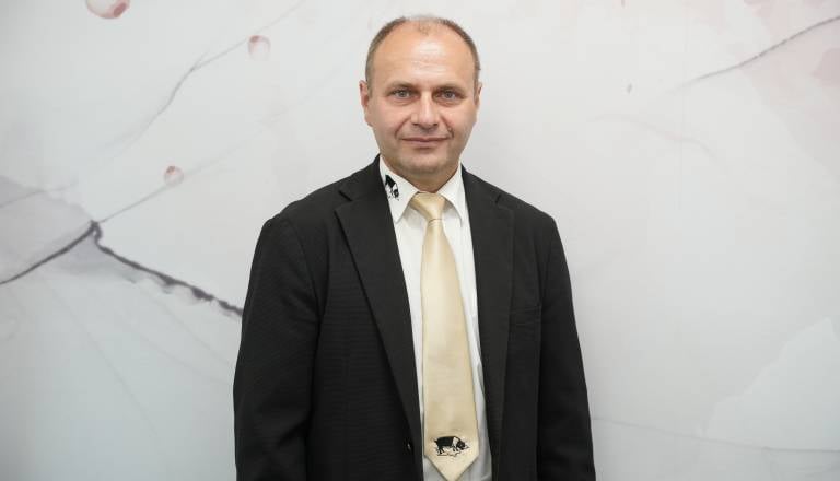 Zakaj država subvencionira panogo, ki že ustvarja presežke?  O smiselnosti 21-milijonske subvencije Perutnini Ptuj