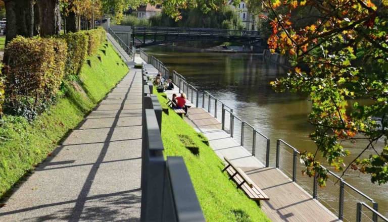 Nočna zapora v Ljubljani: Grudnovo nabrežje bo popolnoma zaprto – preverite, kdaj in kje bo obvoz
