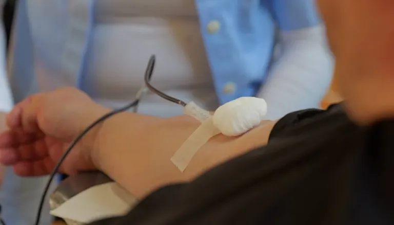 Pet minut za življenje: V Murski Soboti vabijo k vpisu v register darovalcev