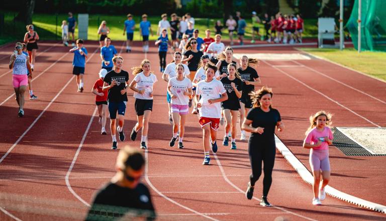 FOTO in VIDEO: Mariborčani tekli v krogih za prihodnost mladih športnikov