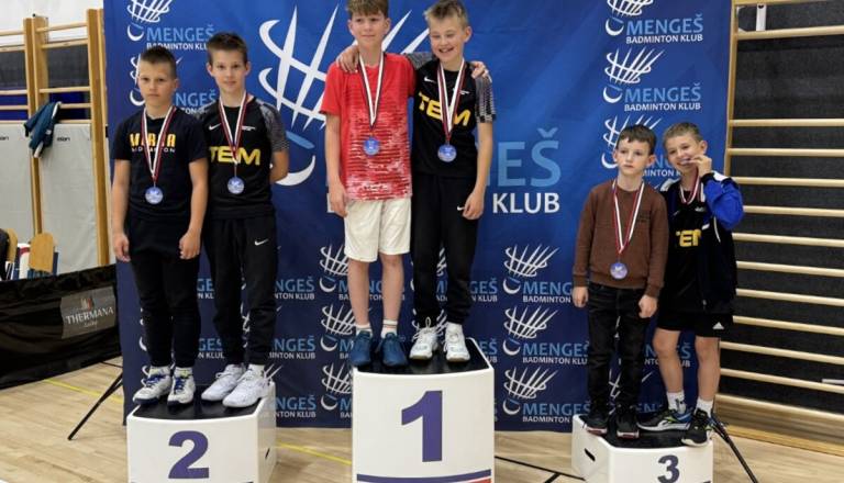 Mladi badmintonisti navdušujejo z dosežki. Zbirajo medalje, naslove in izvrstne rezultate
