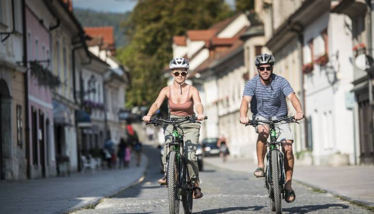 Kolesarska povezava Ljubljana–Kamnik znova razburja: Ljubljansko občino obtožujejo zavajanja