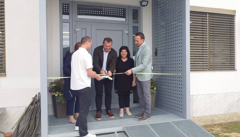FOTO: Novomeški BTC našel novega najemnika, to je v mestu rojeno podjetje Hemptouch