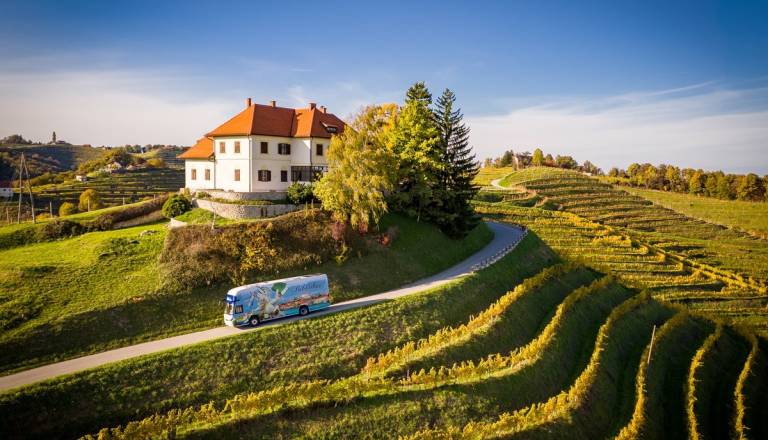 V ptujsko knjižnico prihaja razstava ljubiteljskega fotografa, med Halozami in mestom skozi objektiv