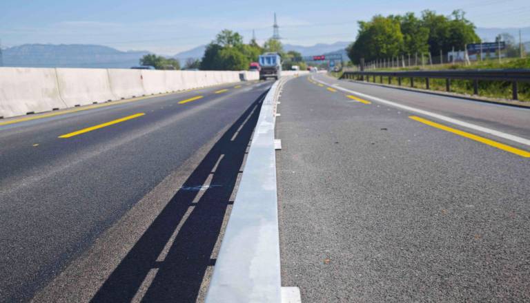 Pozor pri izvozih za Kranj, napačen pas vas lahko odpelje vse do Brnika