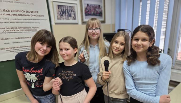 Šolski radio ene izmed dolenjskih šol po prenovi navdušuje, dekleta že vabijo k novim članom