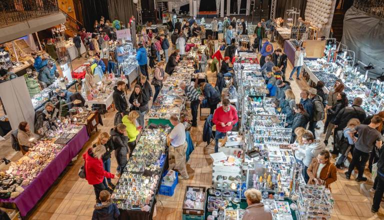 Tradicionalni Minfos v Tržiču znova združuje ljubitelje mineralov in fosilov