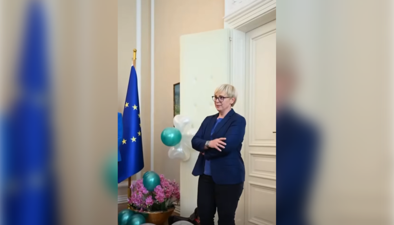 VIDEO: Natašo Pirc Musar v pisarni pričakalo prijetno presenečenje