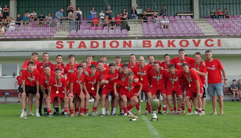 FOTO in VIDEO: Bakovci v znamenju nogometa, ob dveh lovorikah otvorili še nov nadstrešek