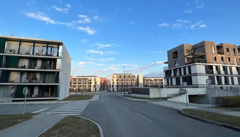 Na občini šokirali: Nove šole na Brdu ne bo zaradi enega razloga