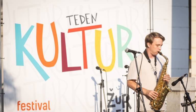 Dolenjski festival Teden kultur bo letos potekal pod sloganom 'Več je kultur, večji je žur'