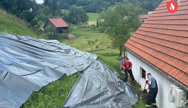 Neurje pustošilo po območju Vidma, gasilci na več intervencijah