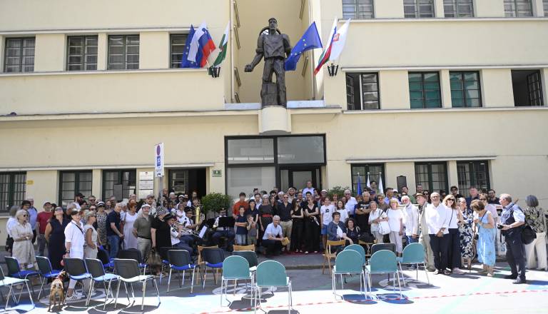 FOTO in VIDEO: Po skoraj 90 letih se je v središče Ljubljane vrnil Kraljev Sejalec